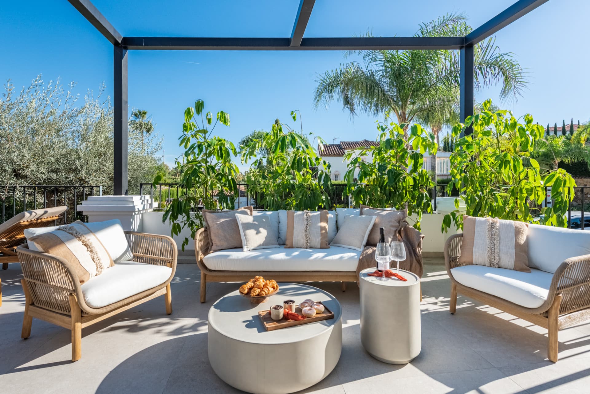 Top-renovated villa hidden inside a gated community in Nueva Andalucía.