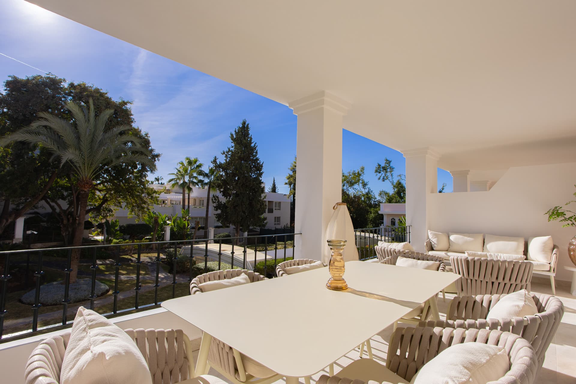 Aloha Garden — Fully Renovated 4-Bedroom Duplex Penthouse