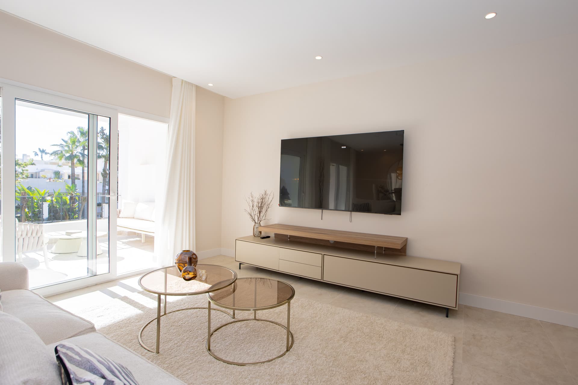 Aloha Garden — Fully Renovated 4-Bedroom Duplex Penthouse