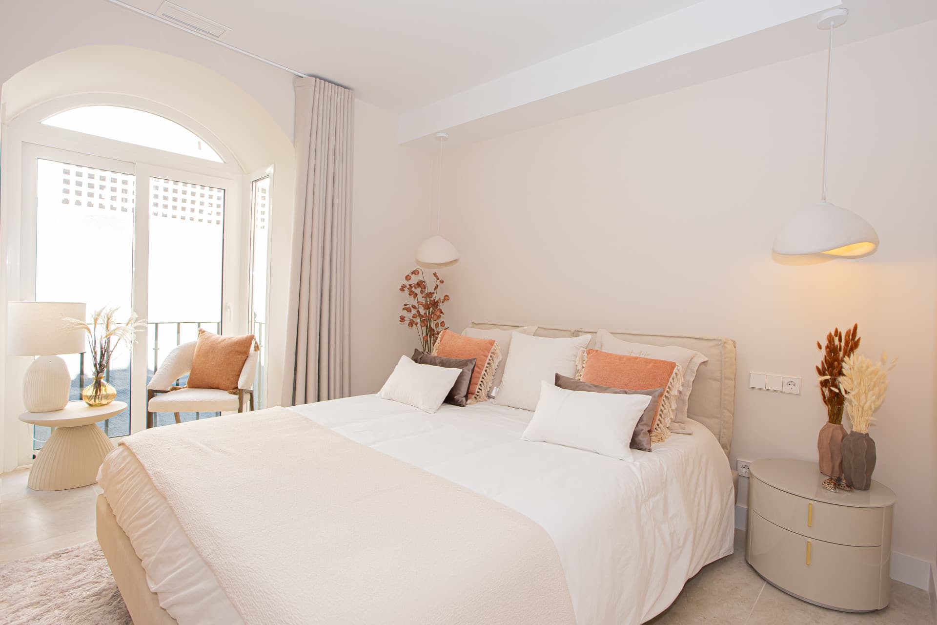 Aloha Garden — Fully Renovated 4-Bedroom Duplex Penthouse