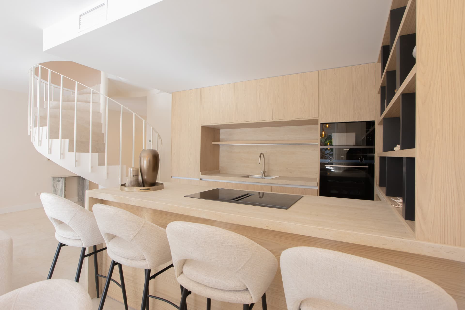 Aloha Garden — Fully Renovated 4-Bedroom Duplex Penthouse