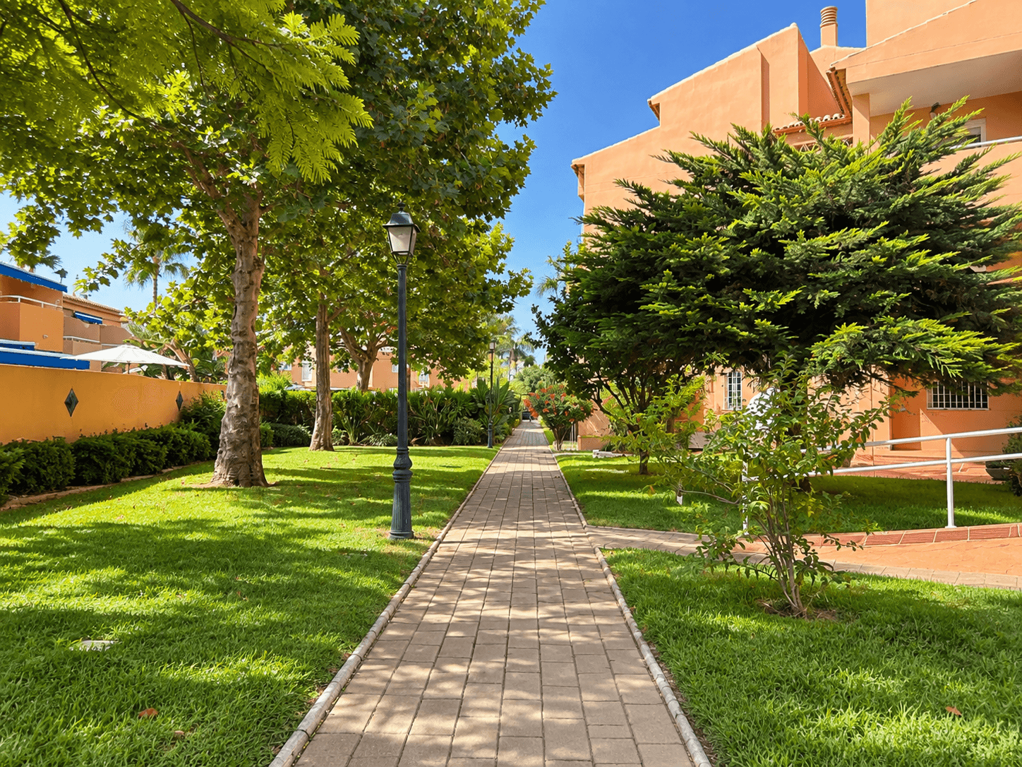 Beachside Family Townhouse in Elviria, Marbella East