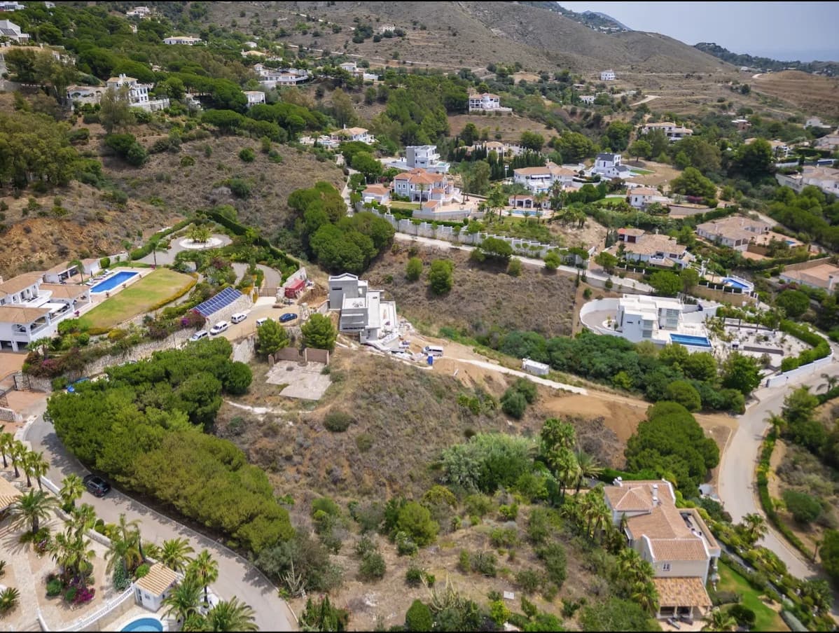 Expansive Plot with Panoramic Views in Valtocado - Mijas