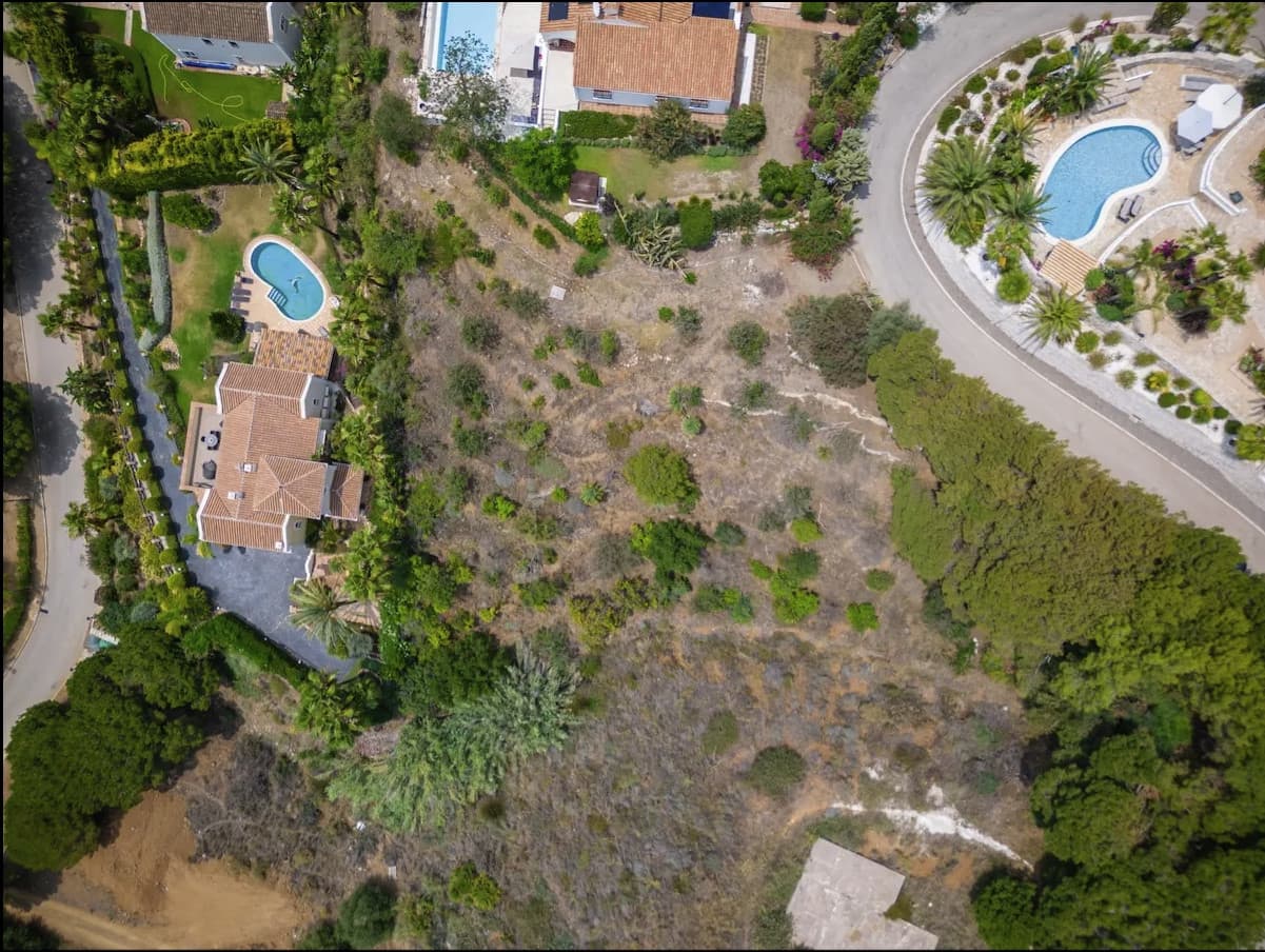 Expansive Plot with Panoramic Views in Valtocado - Mijas