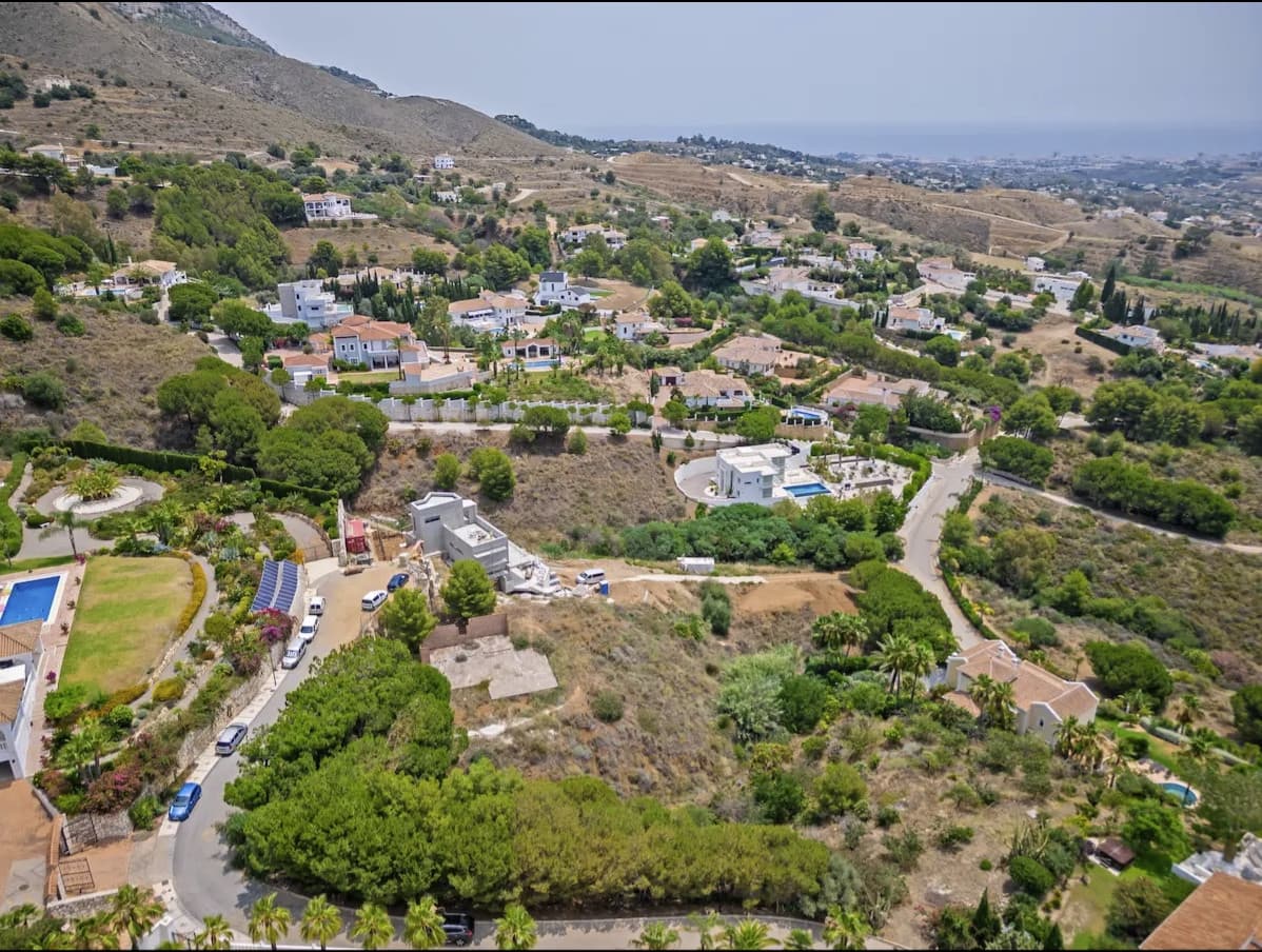 Expansive Plot with Panoramic Views in Valtocado - Mijas