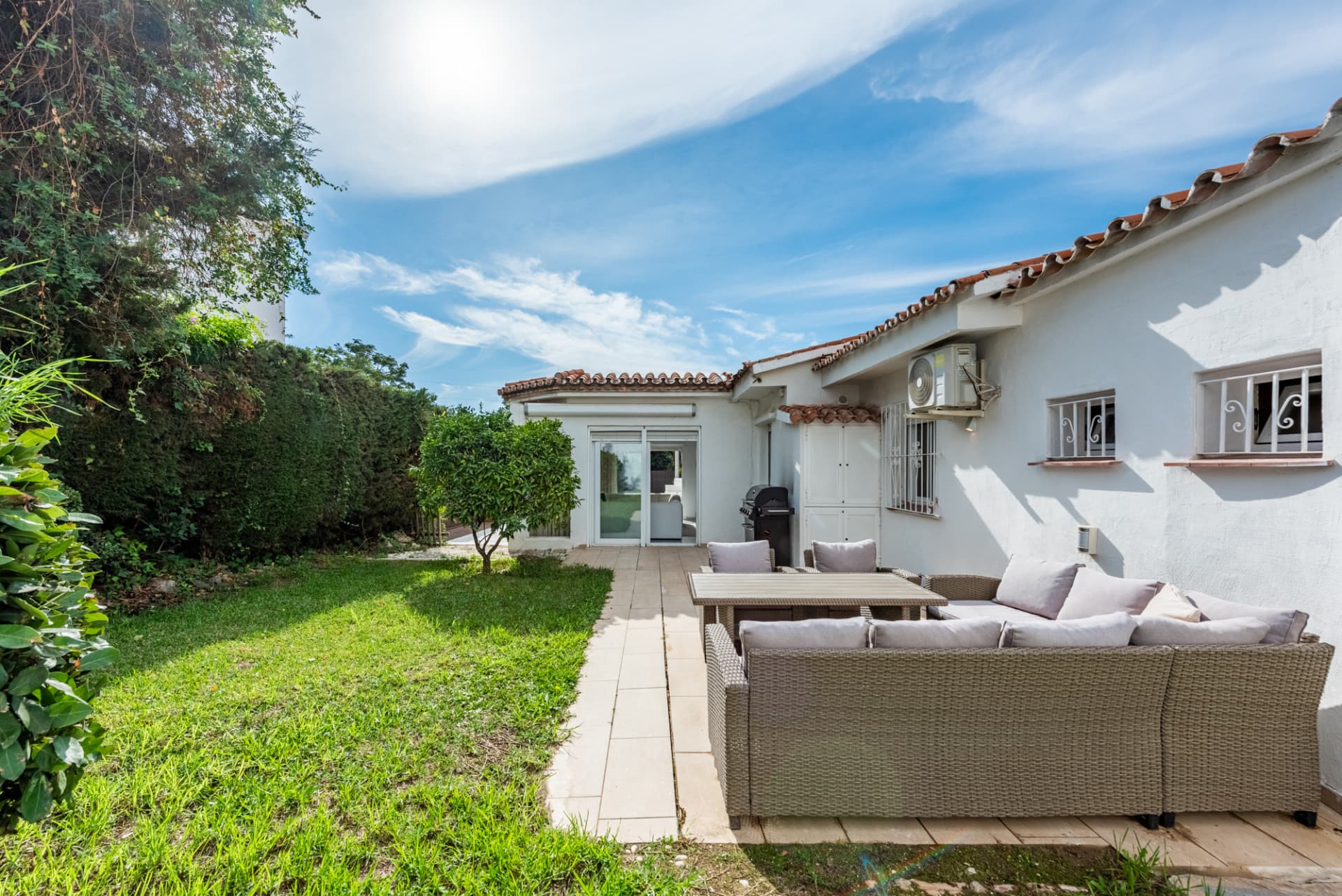 ¡Preciosa villa de una sola planta con un increíble potencial de alquiler!