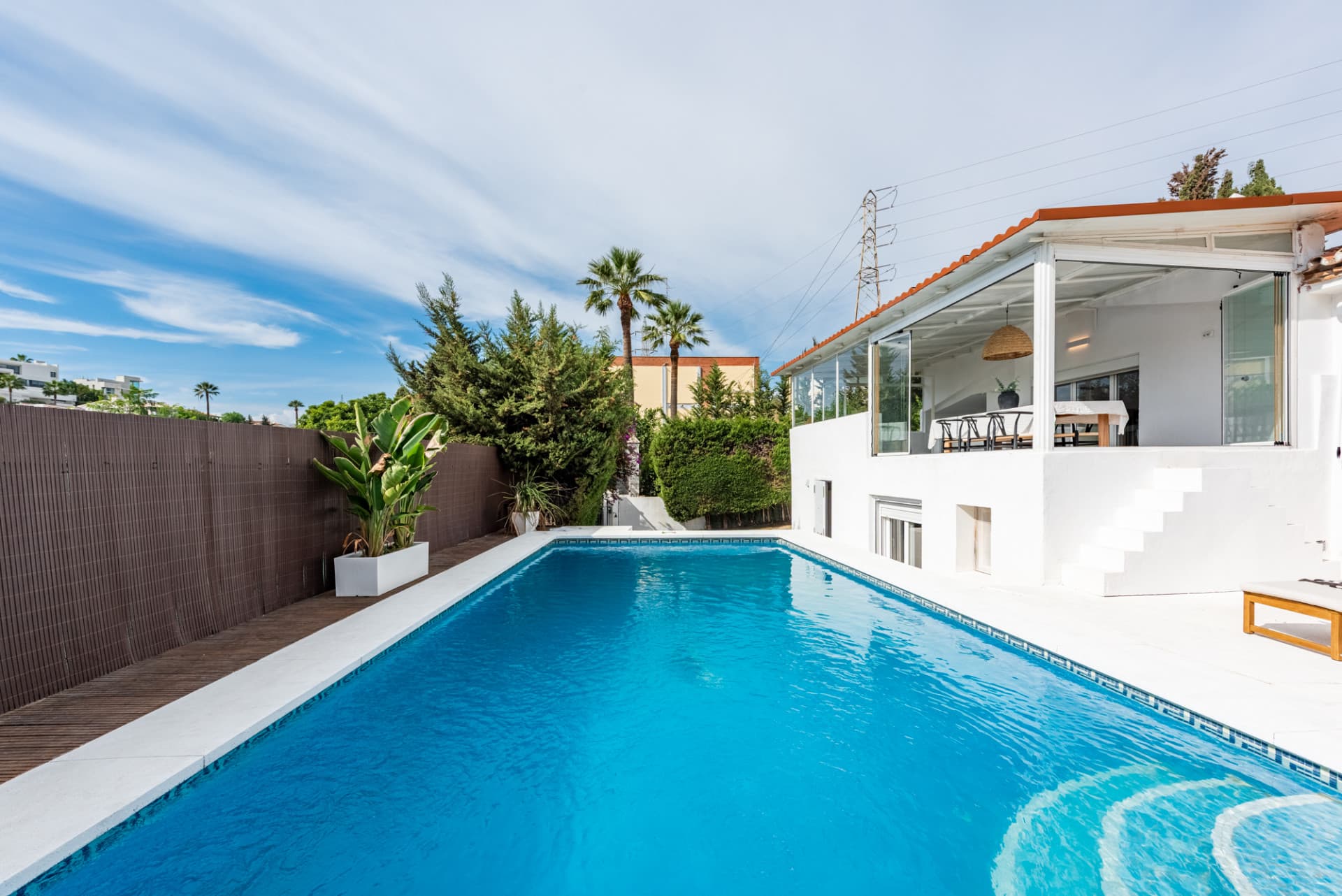 ¡Preciosa villa de una sola planta con un increíble potencial de alquiler!