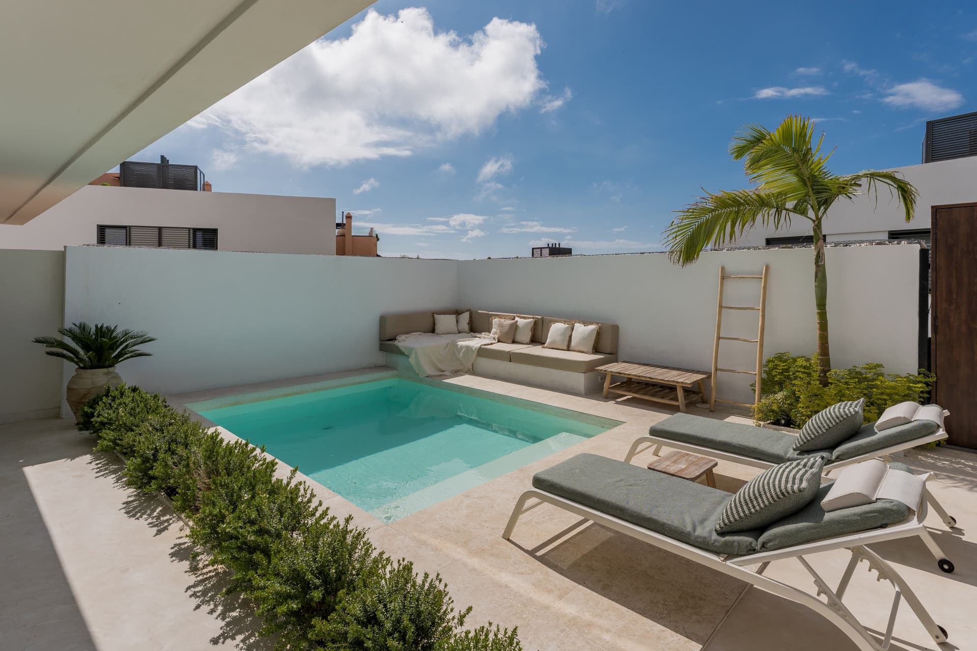 Semi detached villa with Sea views in Riviera Del Sol