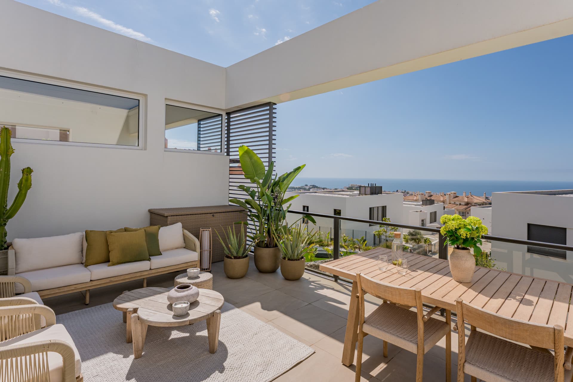 Semi detached villa with Sea views in Riviera Del Sol