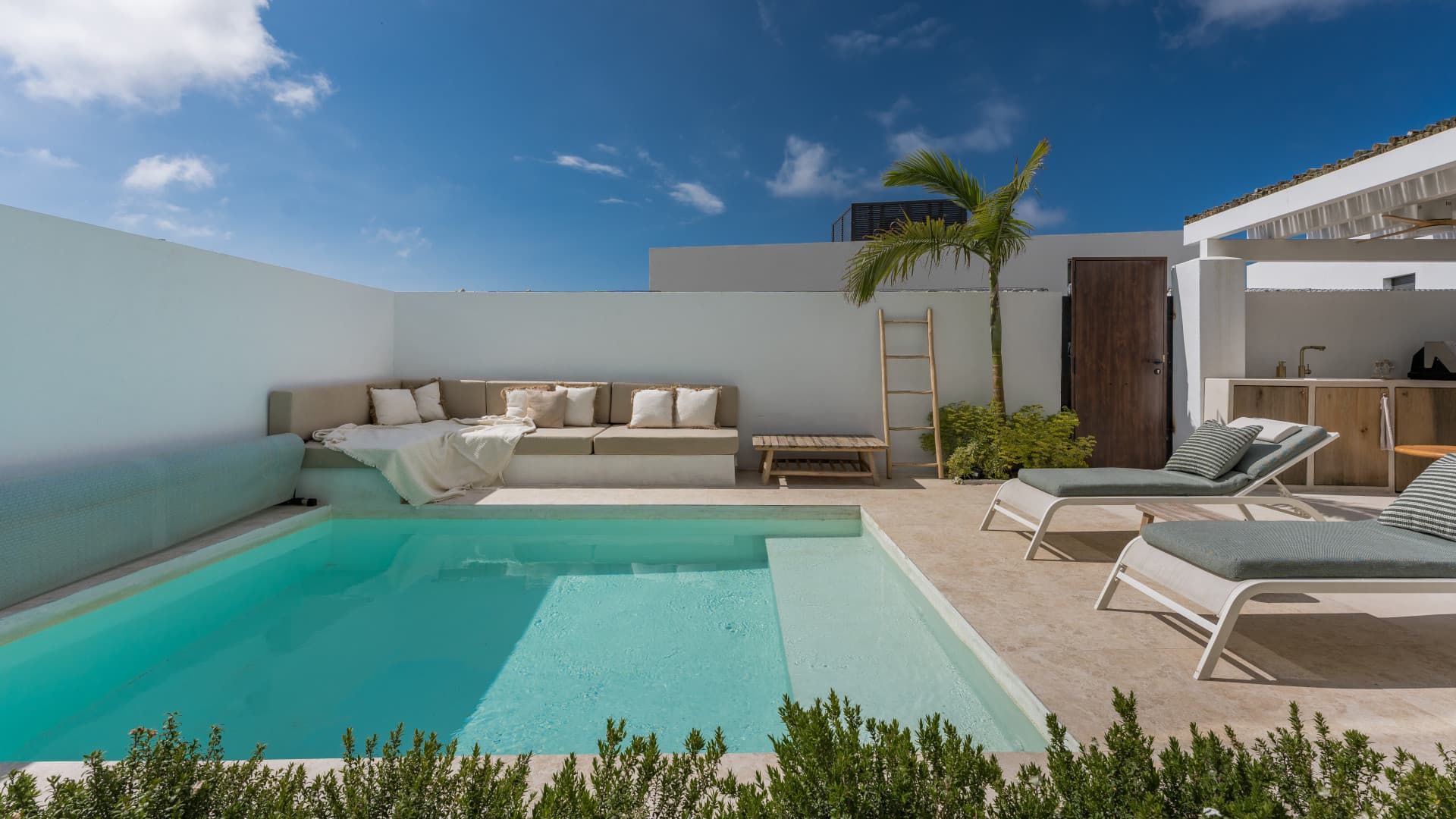 Semi detached villa with Sea views in Riviera Del Sol