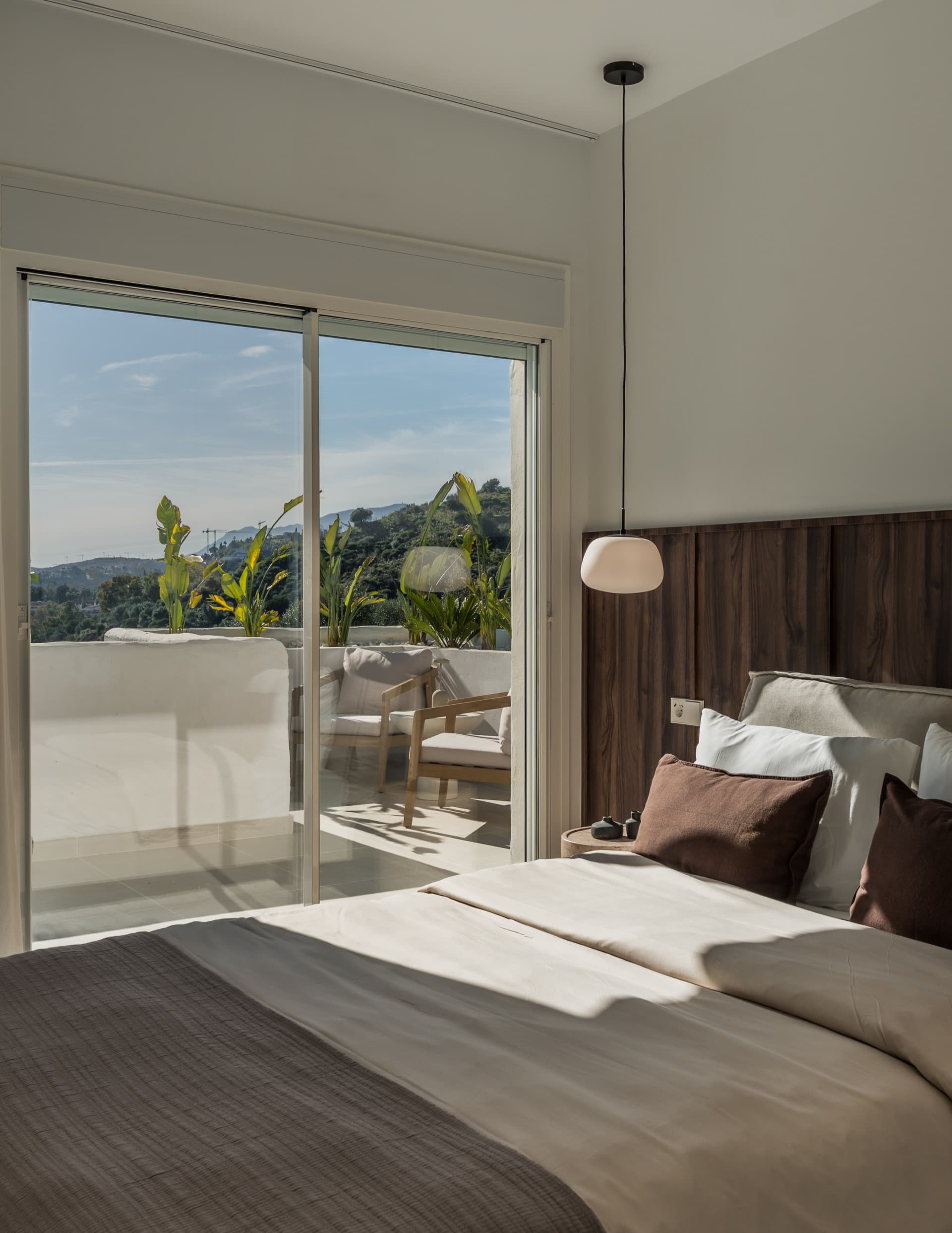 Duplex penthouse with panoramic sea views in Nueva Andalucía