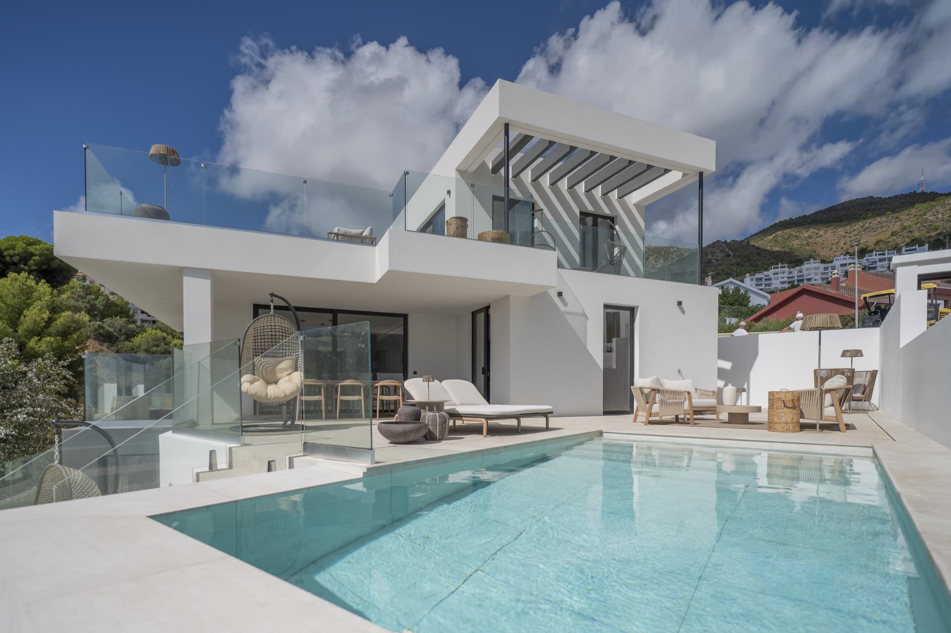 BRAND-NEW DESIGNER VILLA WITH PANORAMIC SEA VIEWS IN BENALMÁDENA