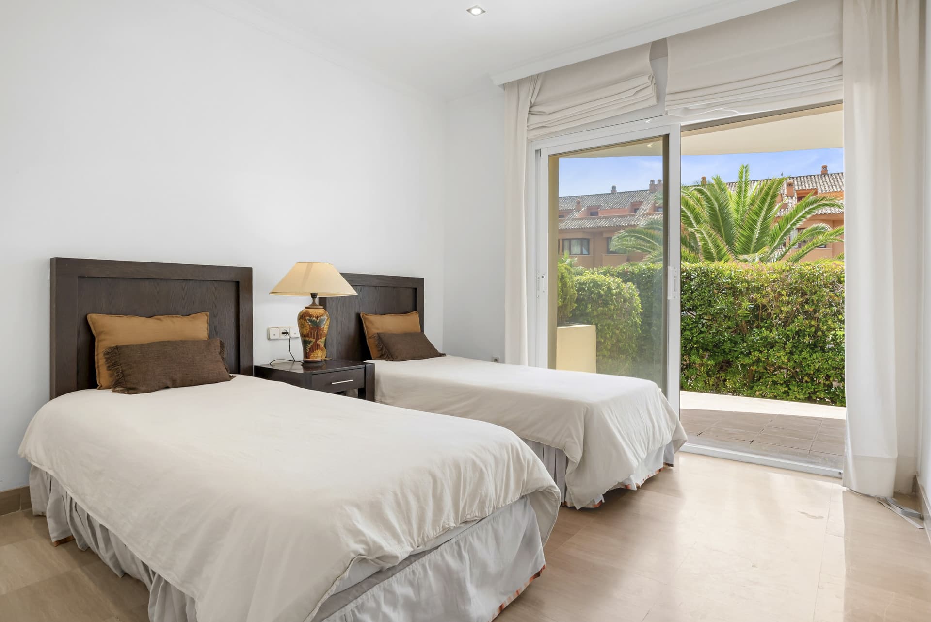 Renovated 3-Bedroom Apartment in Bahía Vista Hermosa, Marbella East