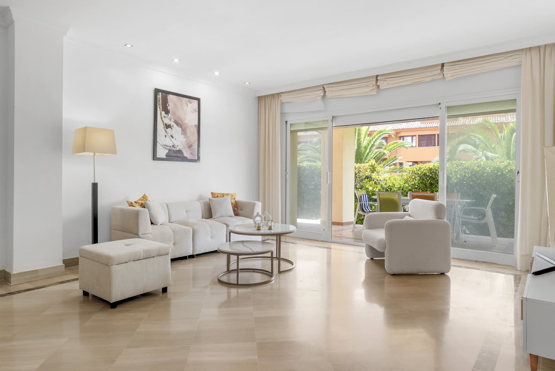 Renovated 3-Bedroom Apartment in Bahía Vista Hermosa, Marbella East