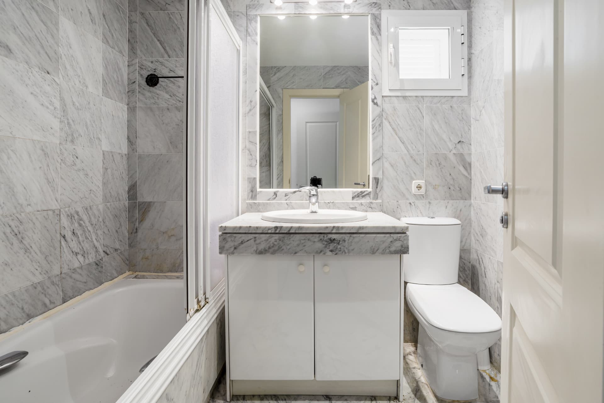Renovated 3-Bedroom Apartment in Gran Bahía, Bahía de Marbella