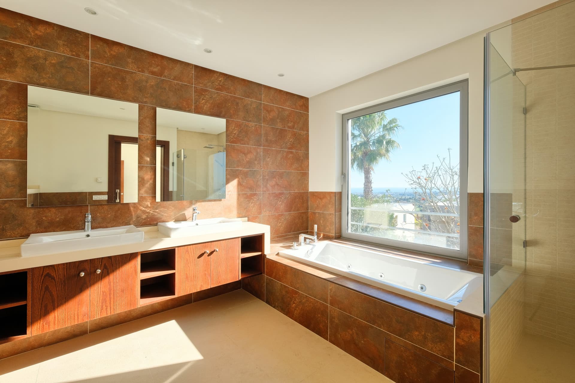 Luxury 4-Bedroom Villa in Puerto del Capitán, Benahavís with Panoramic Views