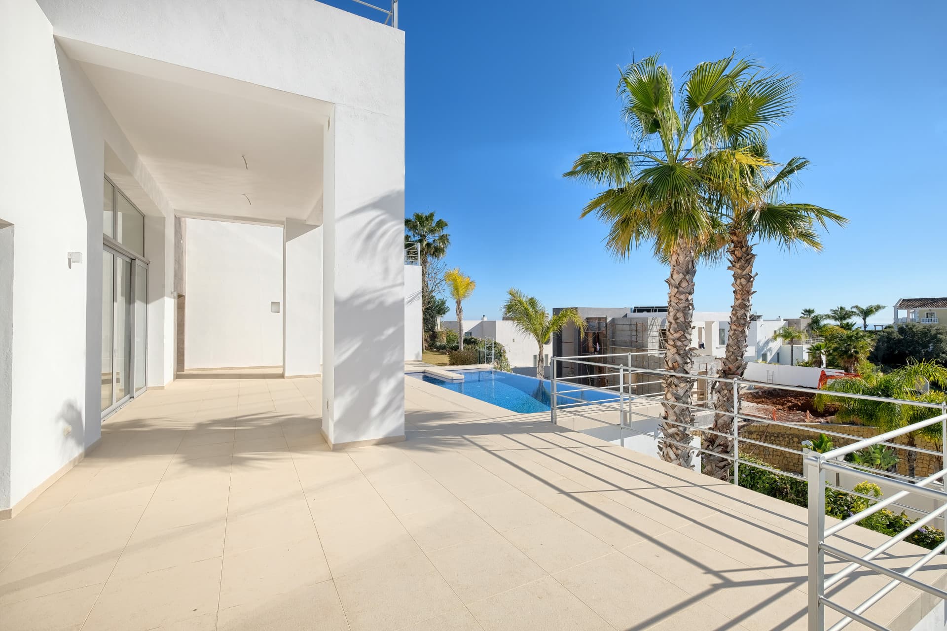 Luxury 4-Bedroom Villa in Puerto del Capitán, Benahavís with Panoramic Views