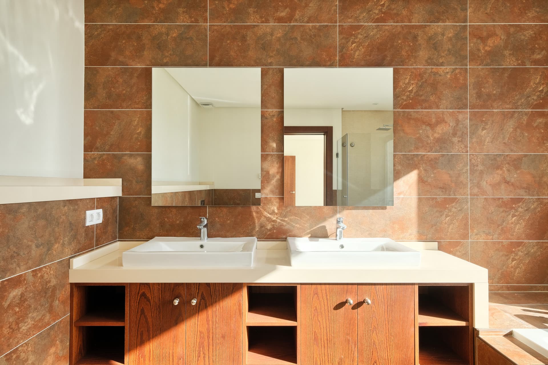 Luxury 4-Bedroom Villa in Puerto del Capitán, Benahavís with Panoramic Views