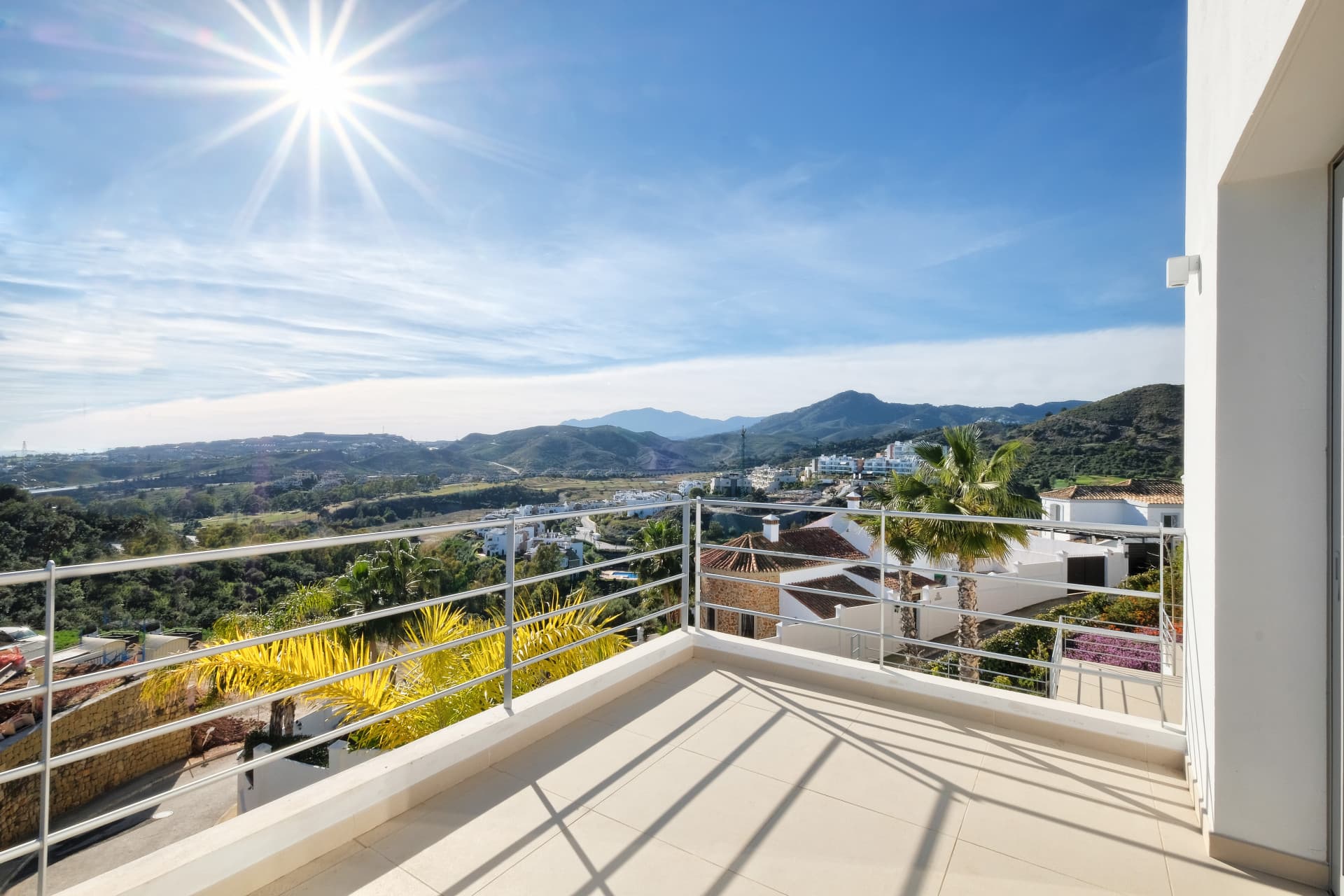 Luxury 4-Bedroom Villa in Puerto del Capitán, Benahavís with Panoramic Views