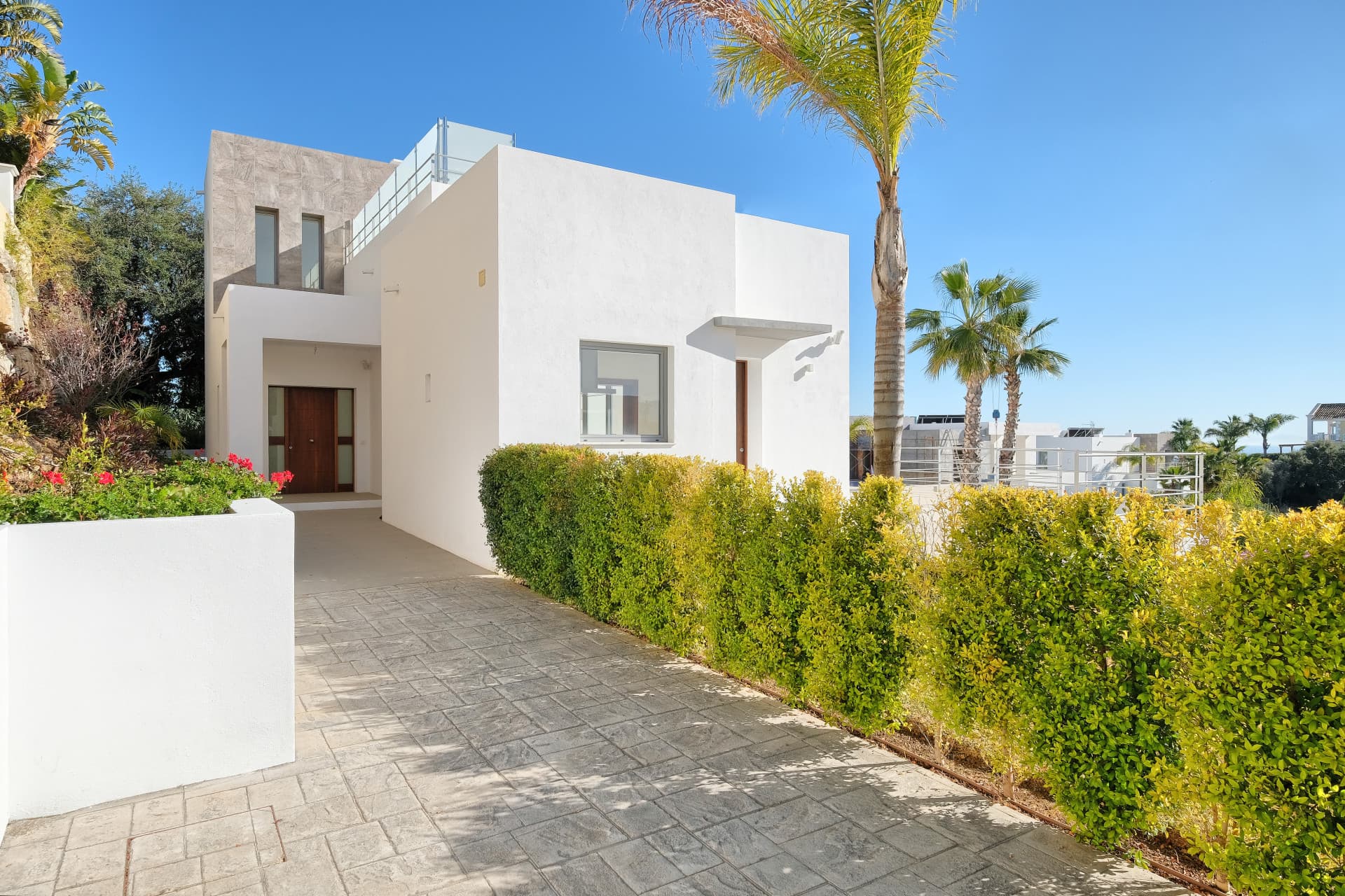 Luxury 4-Bedroom Villa in Puerto del Capitán, Benahavís with Panoramic Views