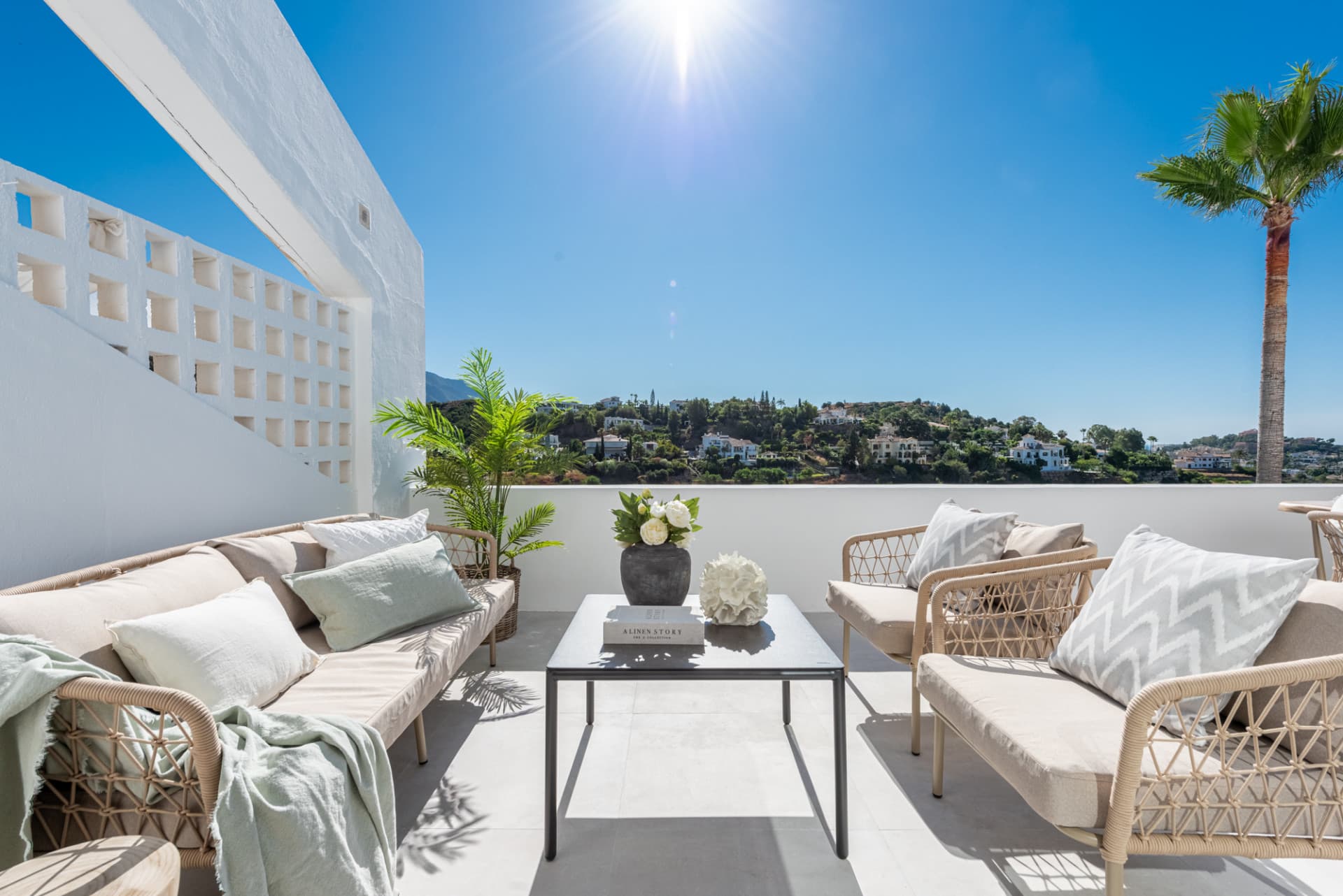 Renovated 3-Bedroom Apartment in La Quinta, Benahavís with Panoramic Views