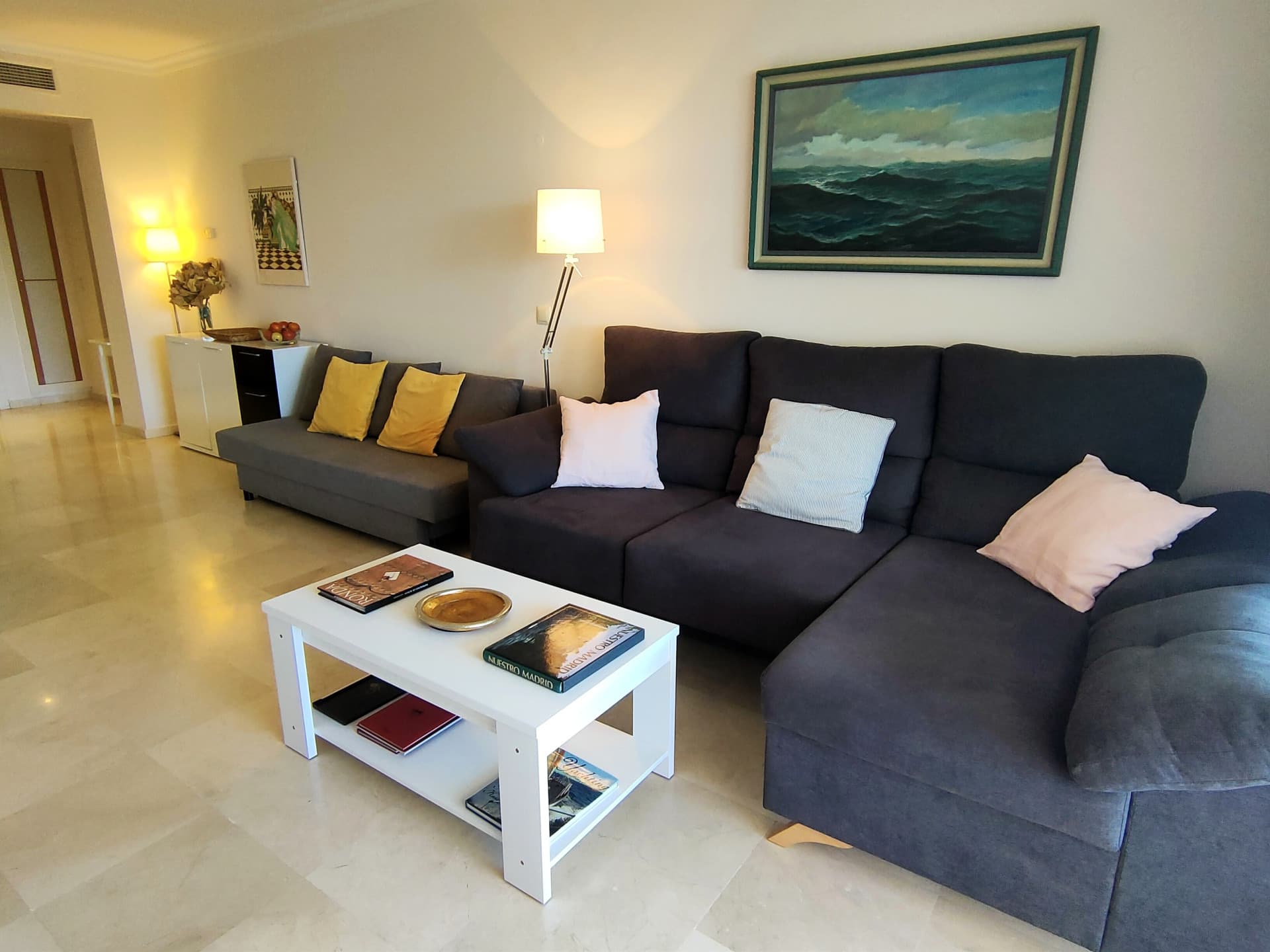 Bright South-Facing Apartment with Panoramic Mountain & Sea Views