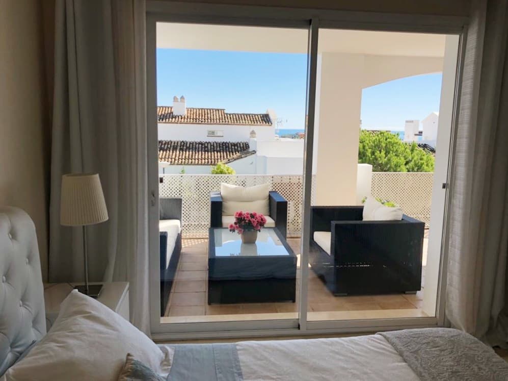 Bright South-Facing Apartment with Panoramic Mountain & Sea Views