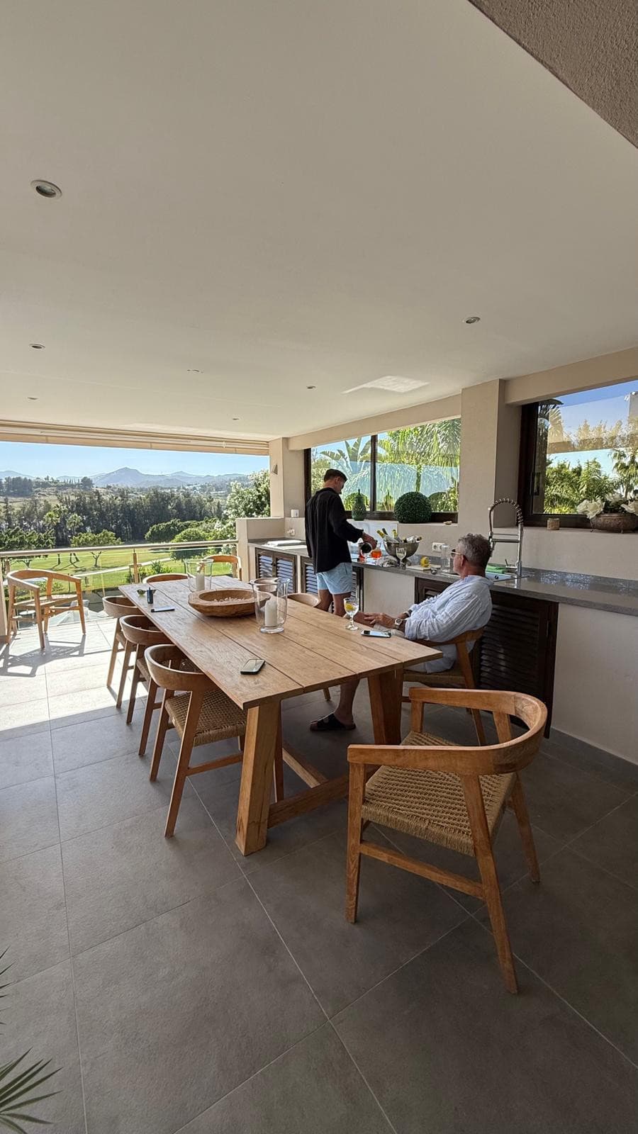Luxury 5-Bedroom Villa in Los Naranjos, Nueva Andalucía