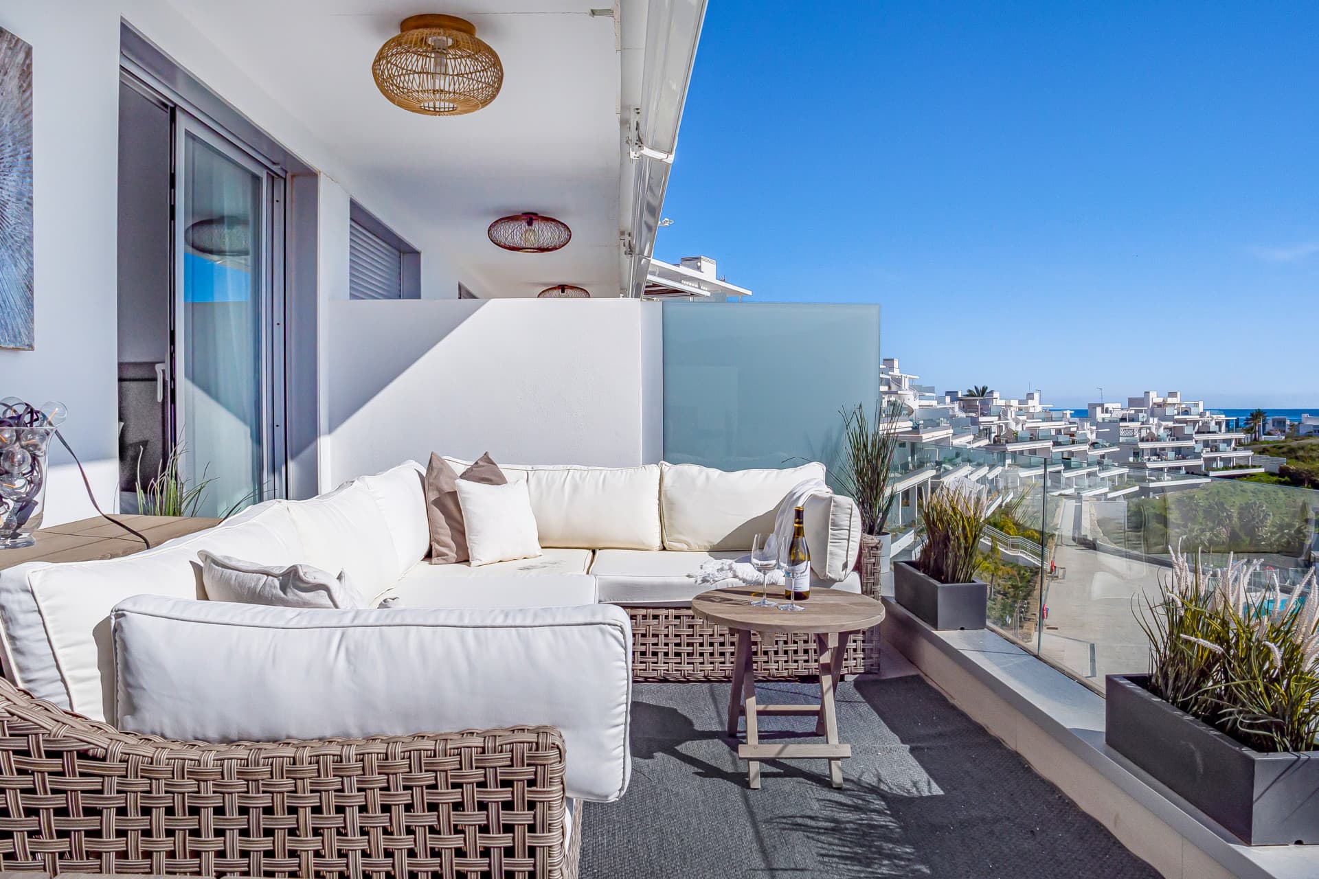 Modern 3-Bedroom Apartment in Oceana Views, Cancelada – New Golden Mile
