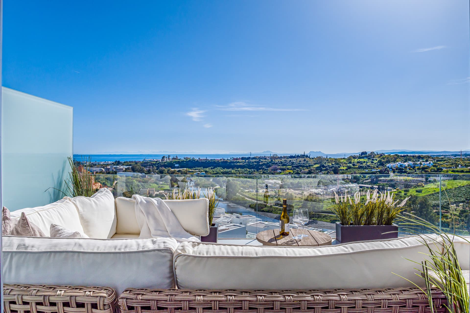 Modern 3-Bedroom Apartment in Oceana Views, Cancelada – New Golden Mile