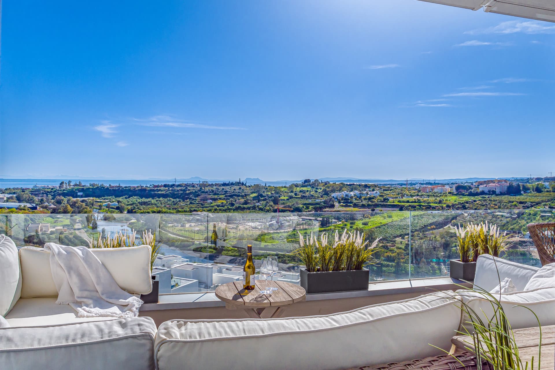 Modern 3-Bedroom Apartment in Oceana Views, Cancelada – New Golden Mile