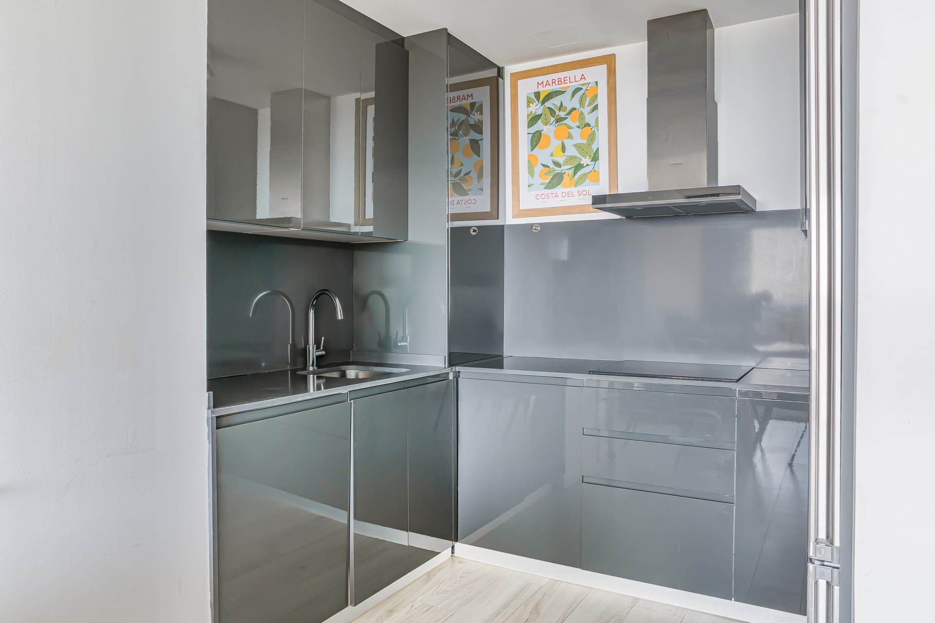 Modern 3-Bedroom Apartment in Oceana Views, Cancelada – New Golden Mile
