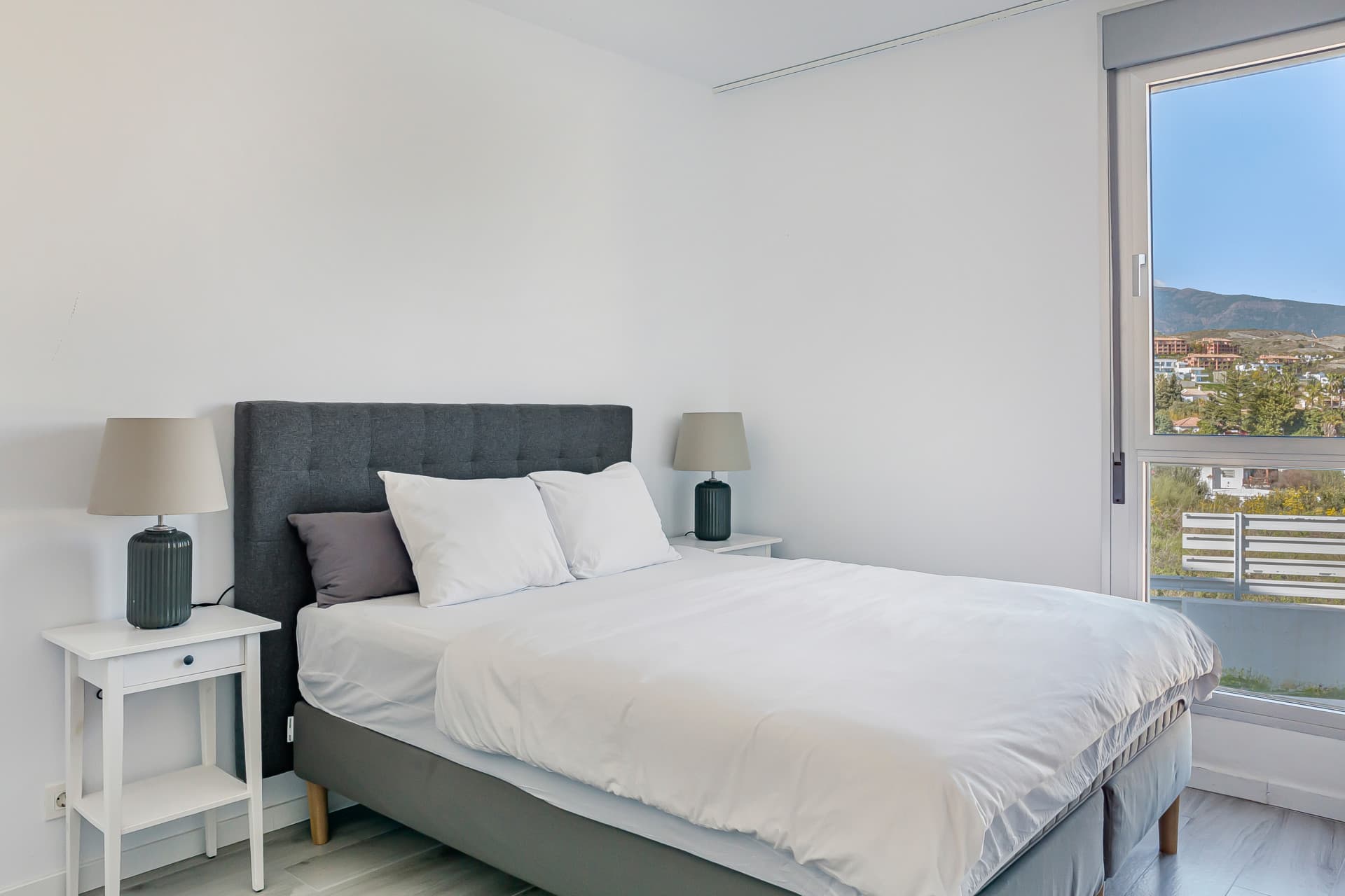 Modern 3-Bedroom Apartment in Oceana Views, Cancelada – New Golden Mile