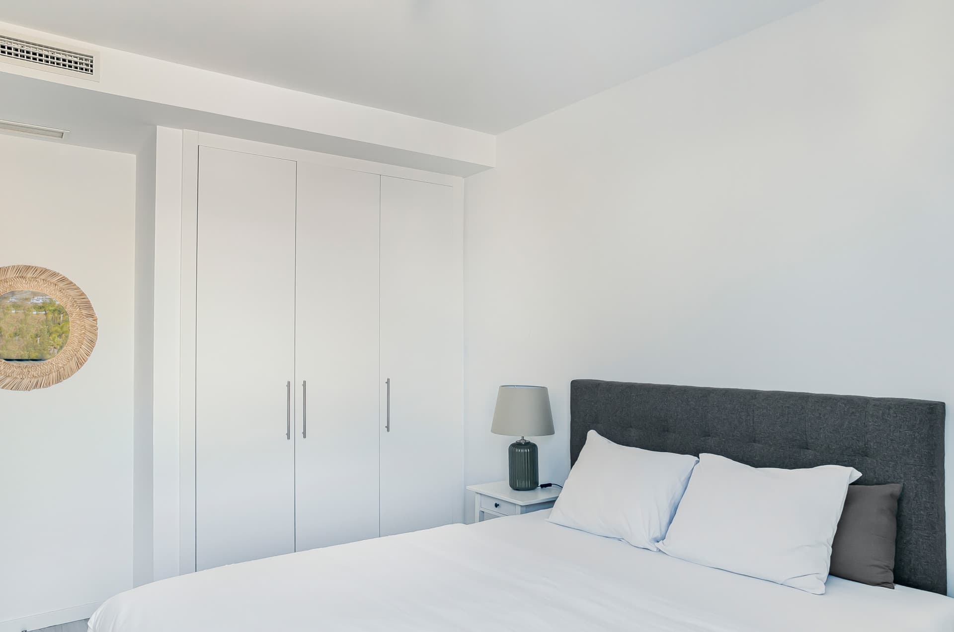 Modern 3-Bedroom Apartment in Oceana Views, Cancelada – New Golden Mile