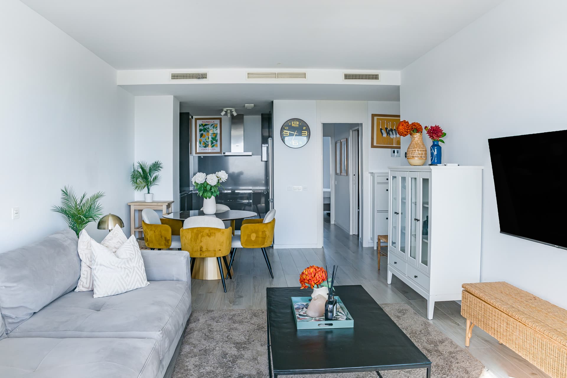 Modern 3-Bedroom Apartment in Oceana Views, Cancelada – New Golden Mile