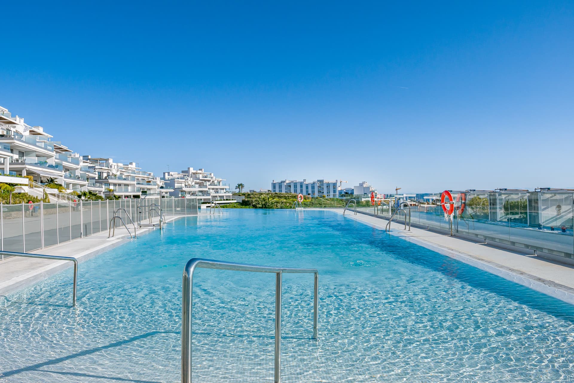 Modern 3-Bedroom Apartment in Oceana Views, Cancelada – New Golden Mile
