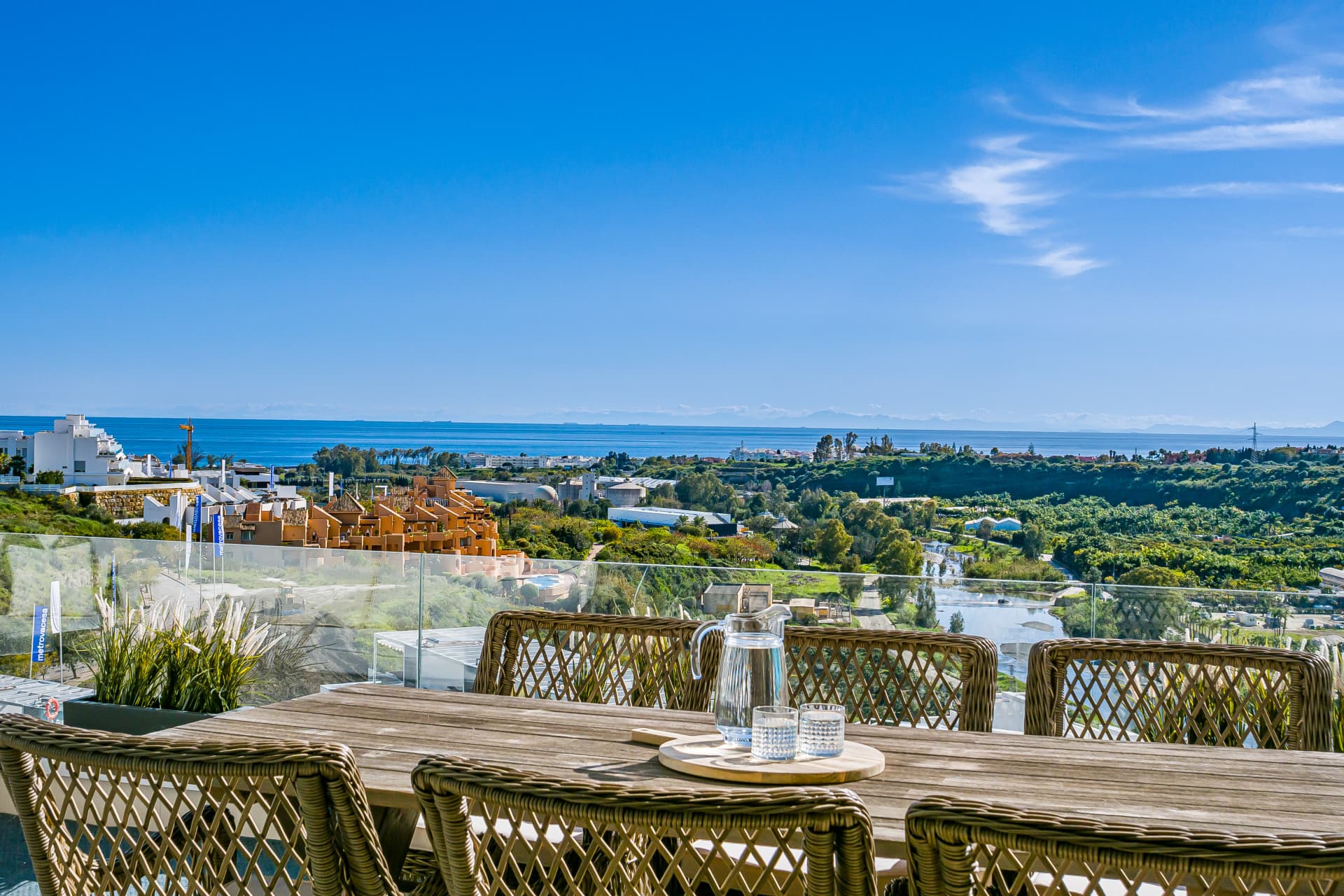 Modern 3-Bedroom Apartment in Oceana Views, Cancelada – New Golden Mile