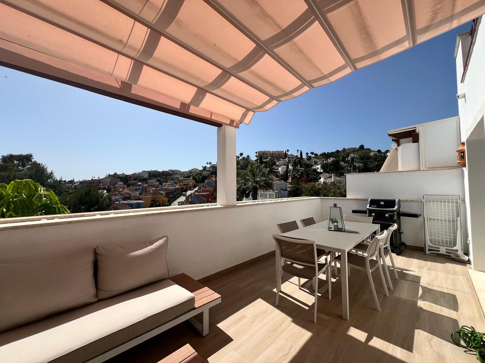 3-Bedroom Apartment in Aloha Royal, Nueva Andalucía Golf Valley