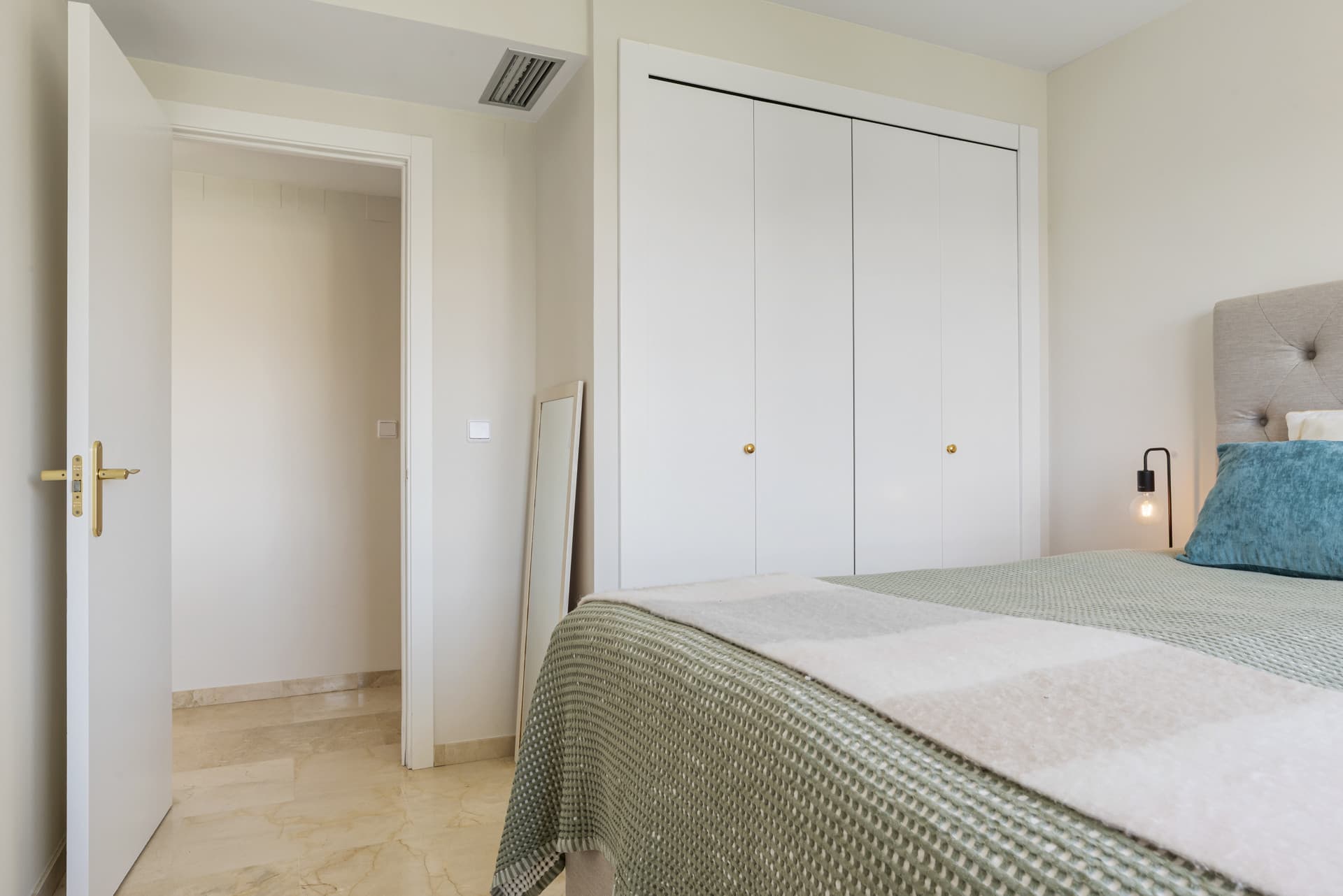 Penthouse in Guadalmina Alta with Golf Views & Rooftop Terrace