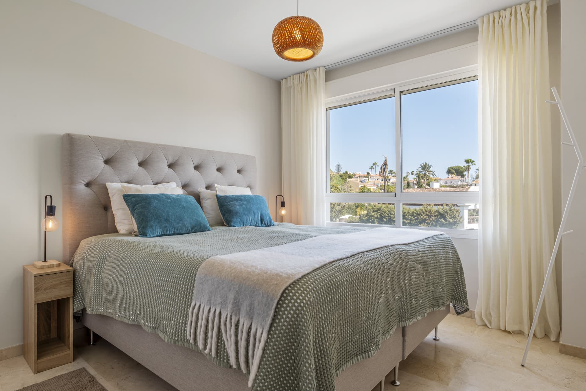 Penthouse in Guadalmina Alta with Golf Views & Rooftop Terrace