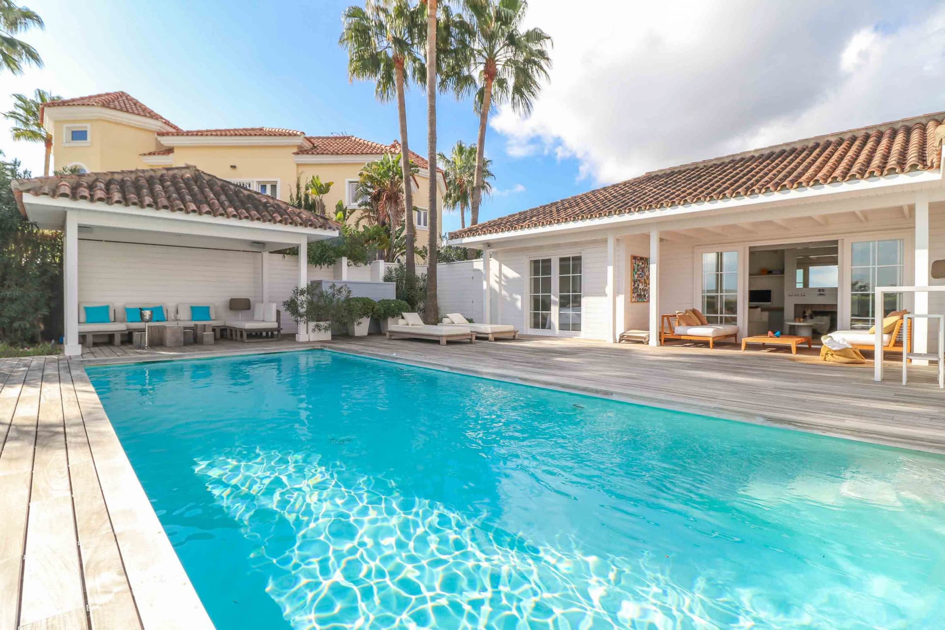 Luxury 4-Bedroom Villa in La Alquería, Benahavís with Sea & La Concha Views