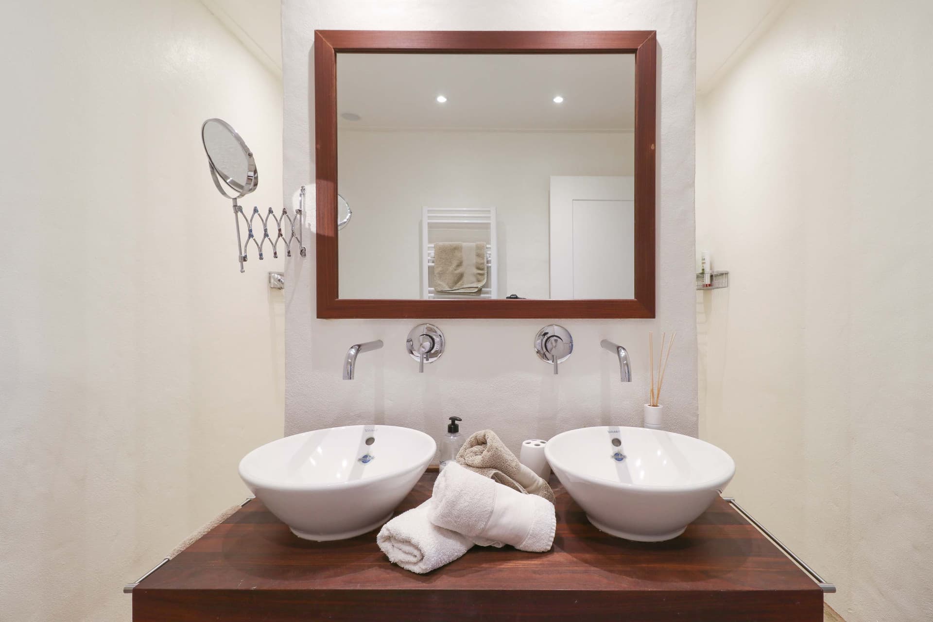 Luxury 4-Bedroom Villa in La Alquería, Benahavís with Sea & La Concha Views