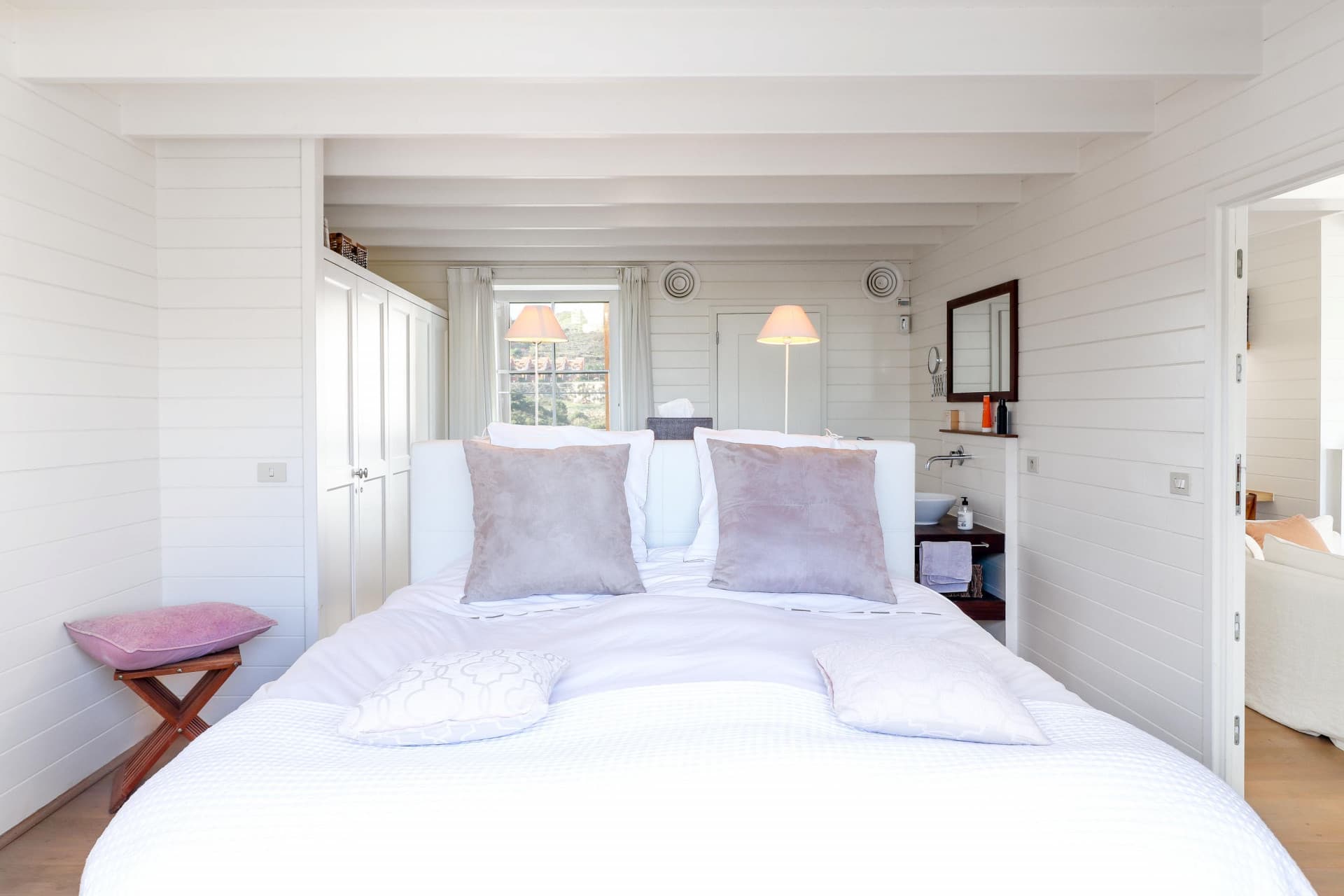 Luxury 4-Bedroom Villa in La Alquería, Benahavís with Sea & La Concha Views