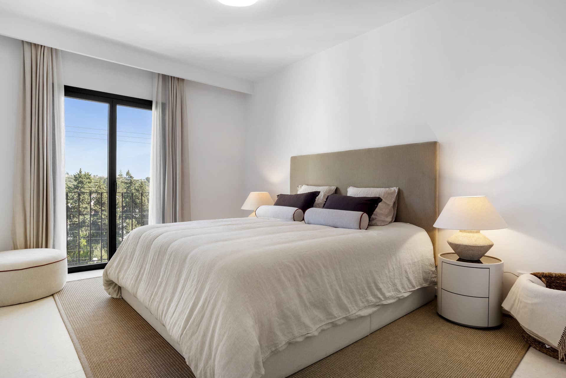 Luxury Frontline Golf Townhouse in Los Olivos, Nueva Andalucía
