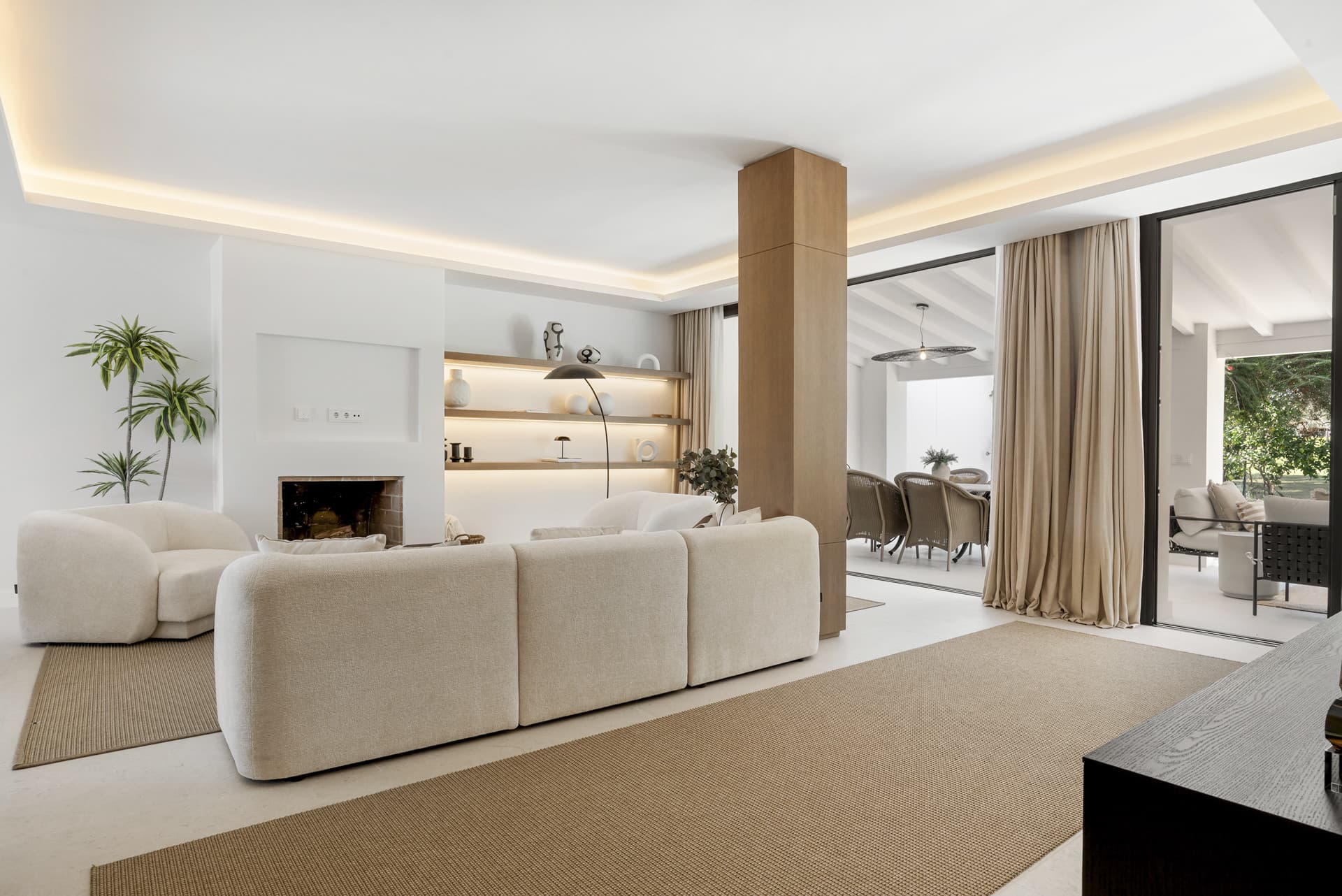 Luxury Frontline Golf Townhouse in Los Olivos, Nueva Andalucía