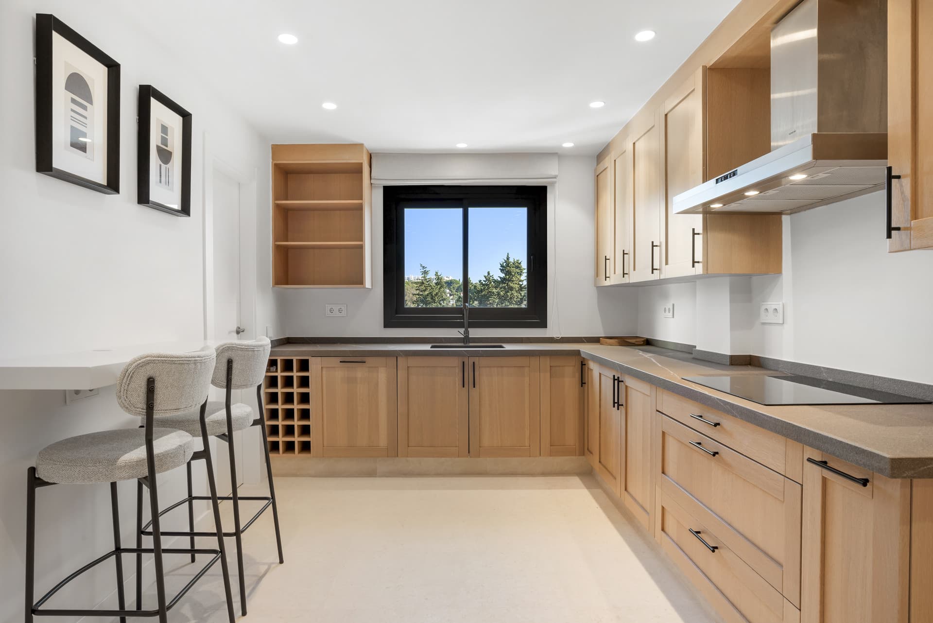 Luxury Frontline Golf Townhouse in Los Olivos, Nueva Andalucía