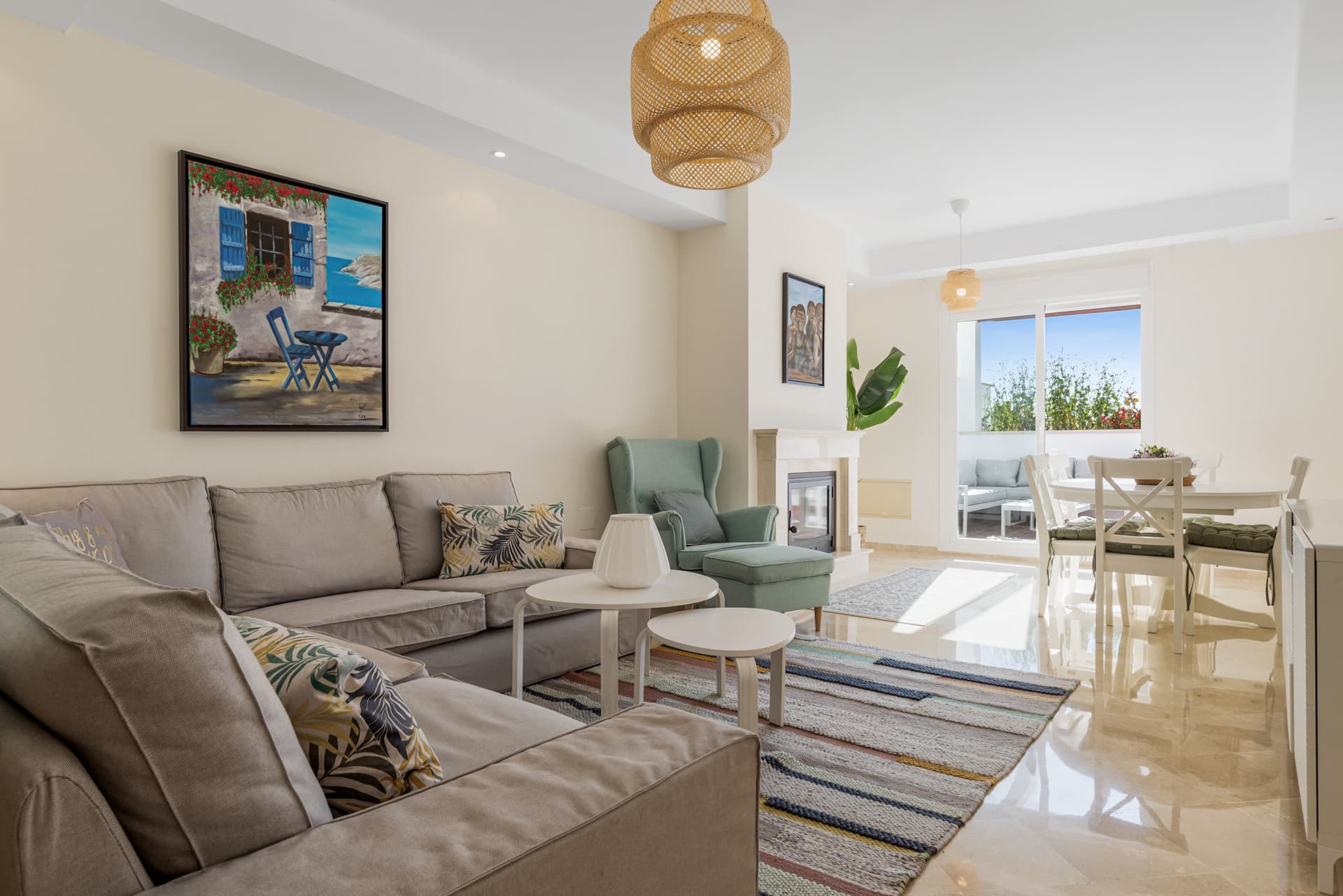 Dúplex de lujo de 4 dormitorios en Aloha Royal, Nueva Andalucía, con amplia terraza