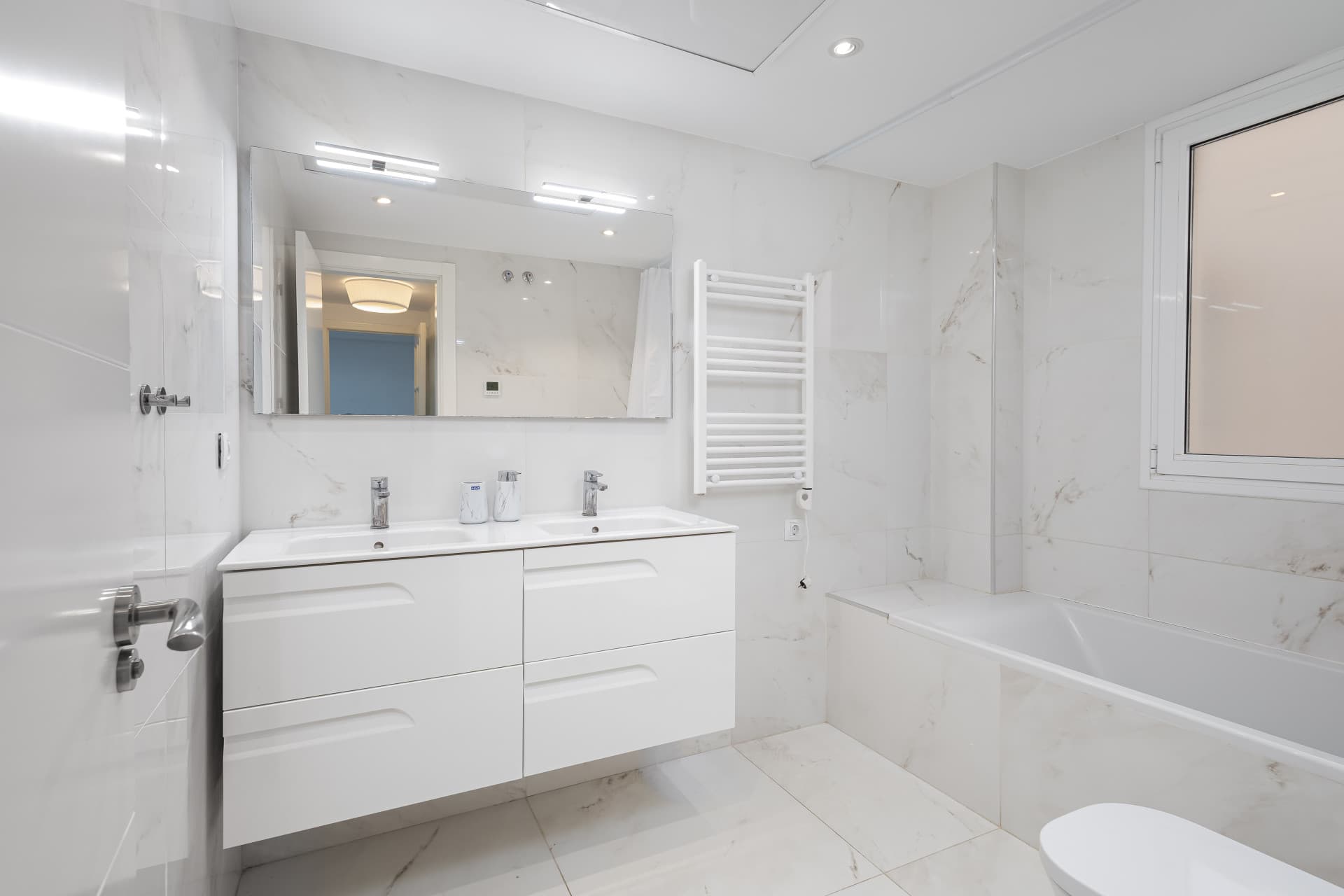 Charming 2-Bedroom Apartment Near Puerto Banús, Marbella – Walking Distance to the Beach