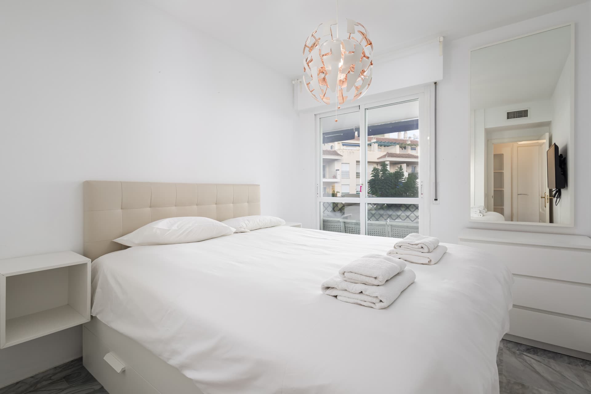 Charming 2-Bedroom Apartment Near Puerto Banús, Marbella – Walking Distance to the Beach
