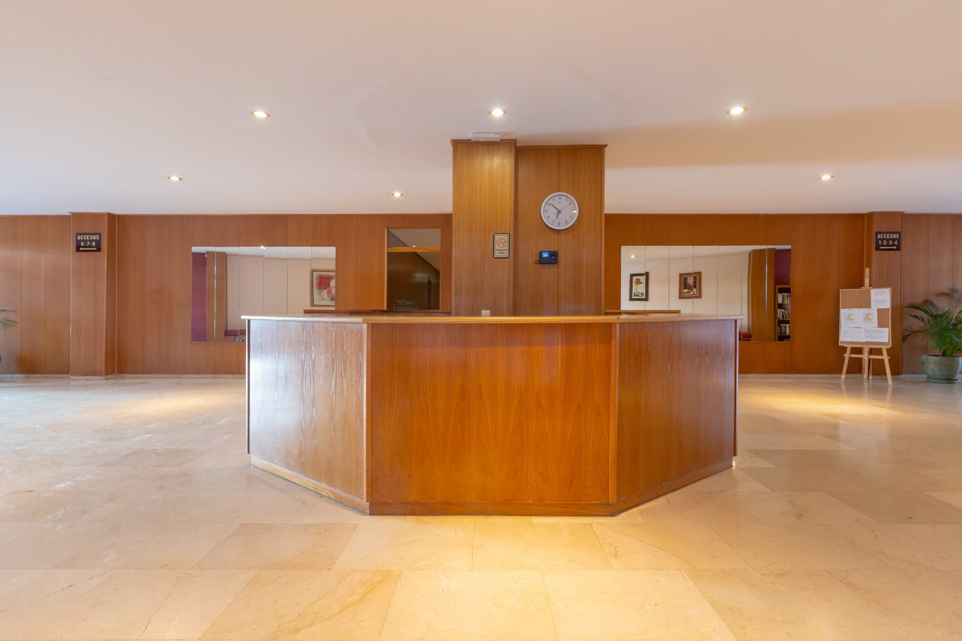 Recently renovated 3-bedroom apartment with sea views and big terrace ideally located in the heart of Marbella city centre